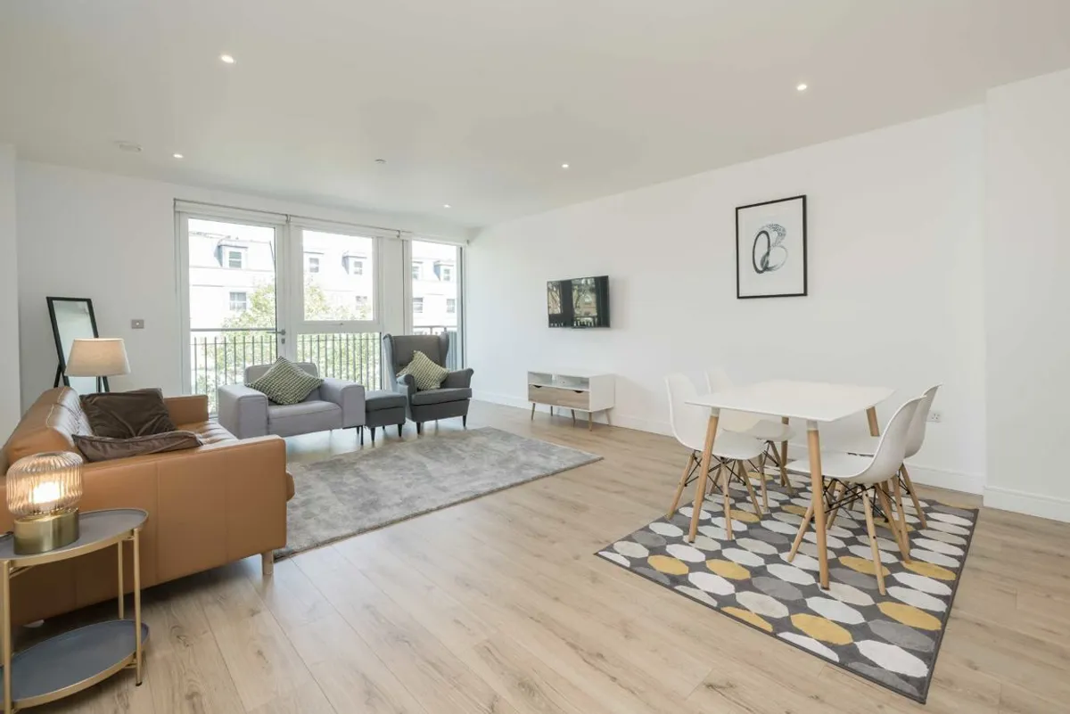 Flat Beadon Road in Greater London