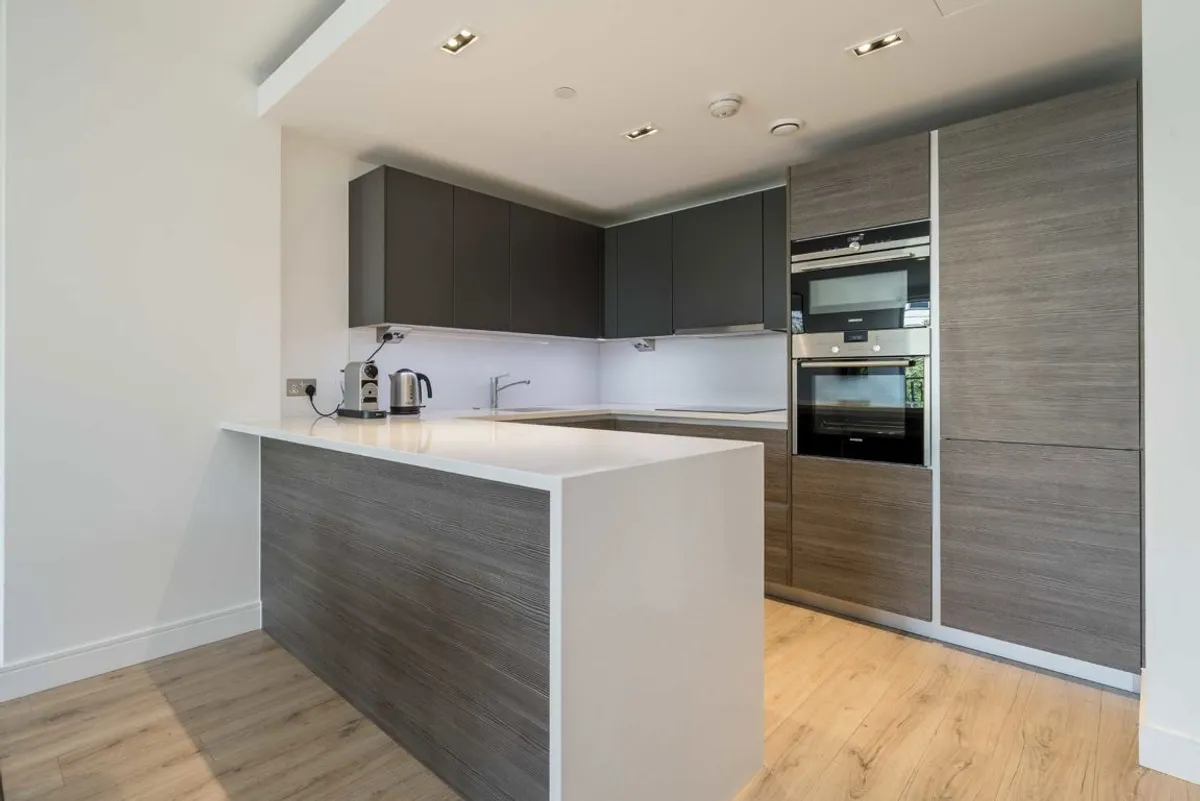 Flat Beadon Road in Greater London