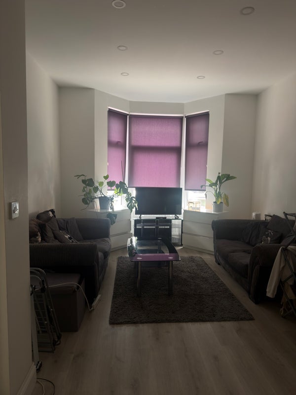 Room Inverine Road in Greater London