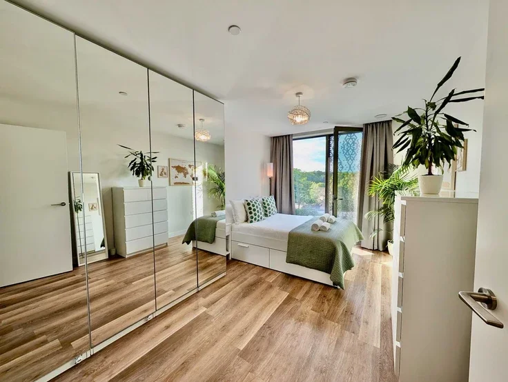 Flat Devonshire Avenue in Woking