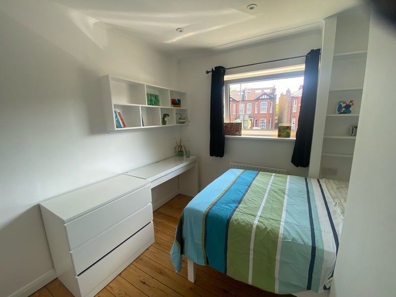 Room Gap Road in Greater London