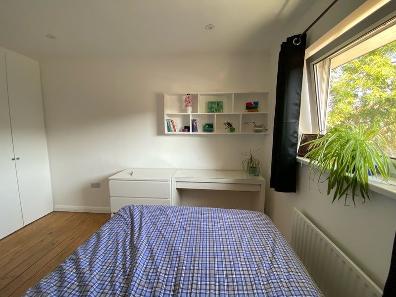Room Gap Road in Greater London