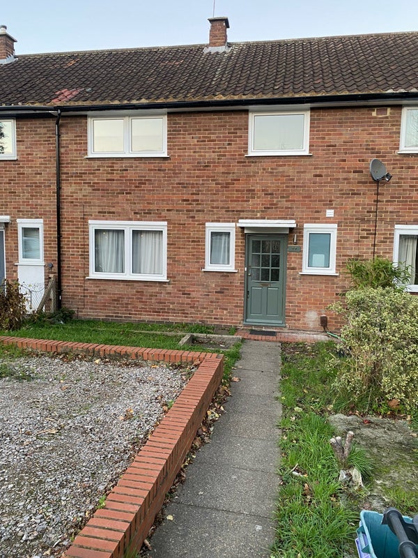 Room Gap Road in Greater London