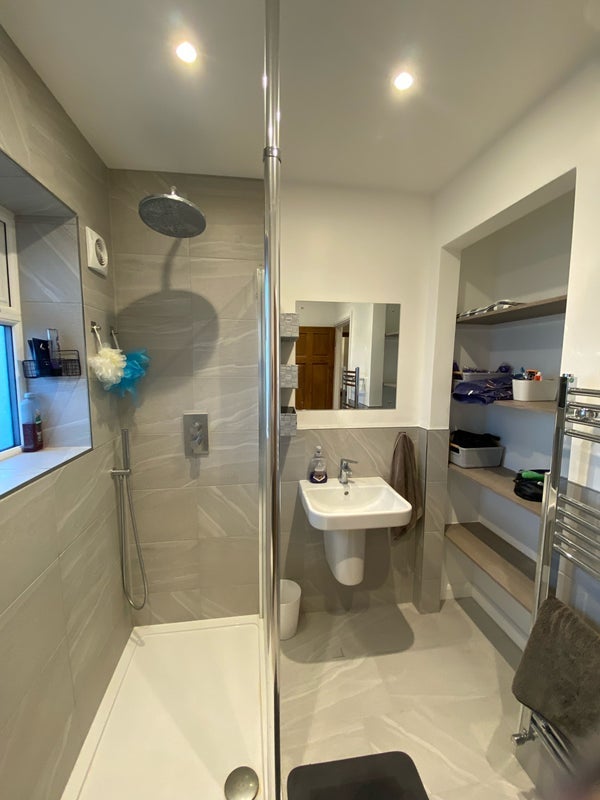 Room Gap Road in Greater London