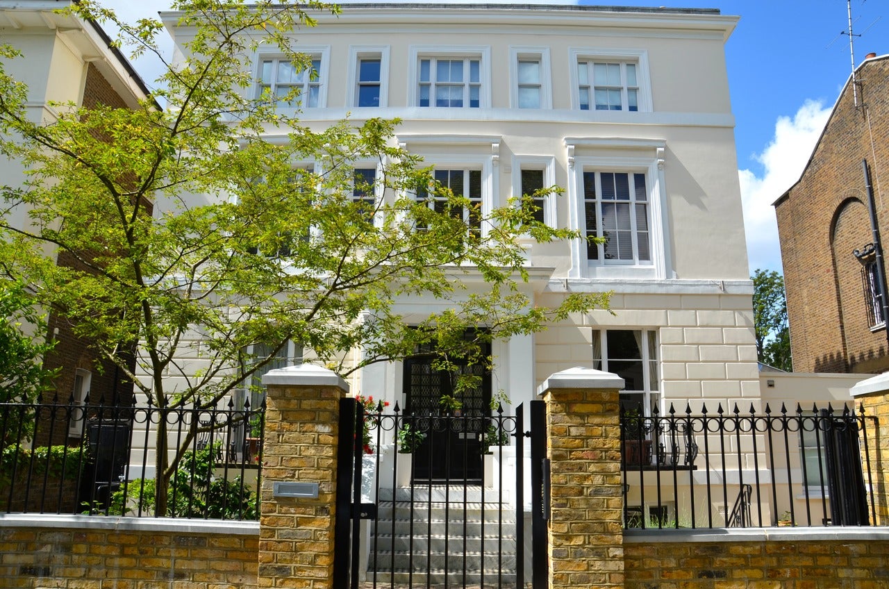 Flat Vale Close in City of Westminster