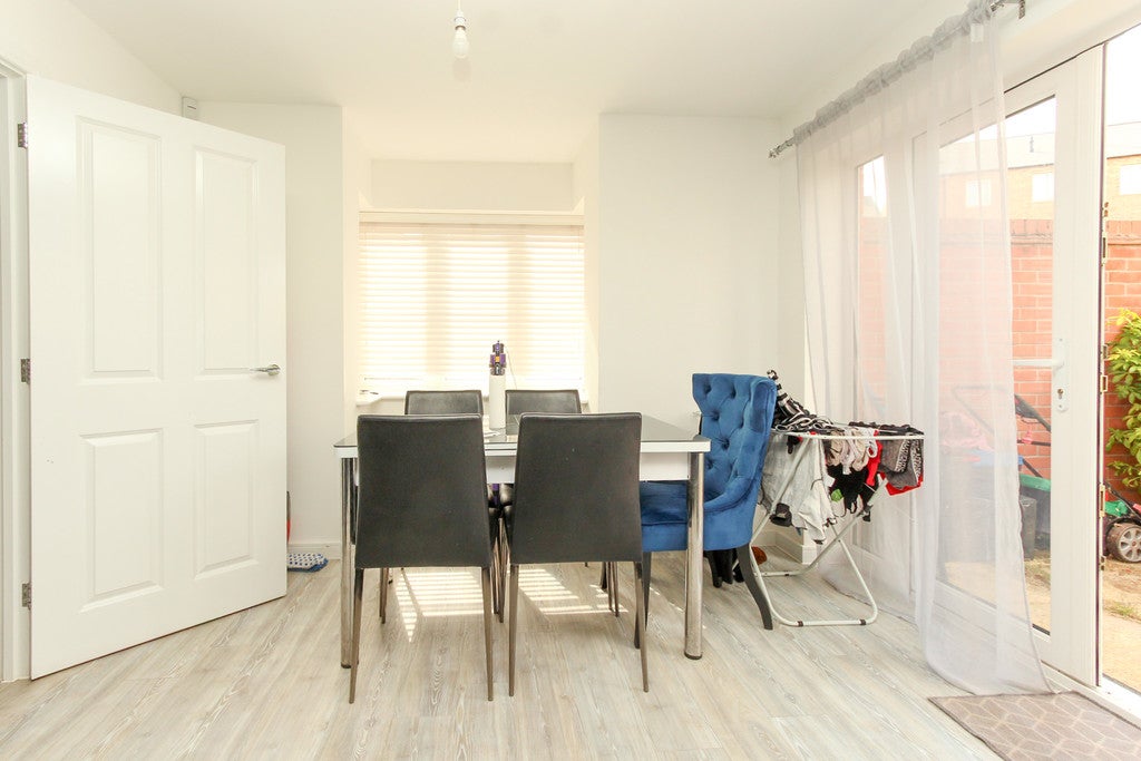 House Sulgrave Way in Wellingborough