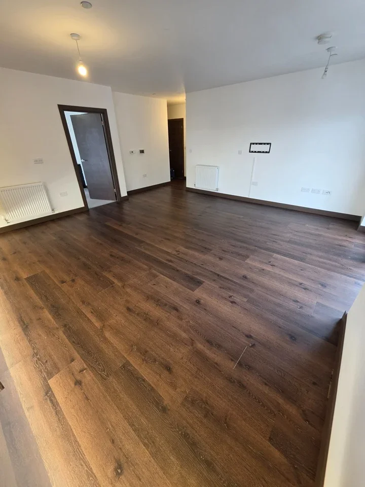 Flat Powerhouse Lane in Greater London