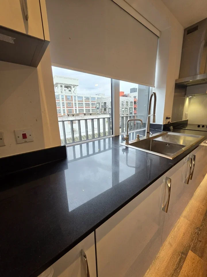 Flat Powerhouse Lane in Greater London
