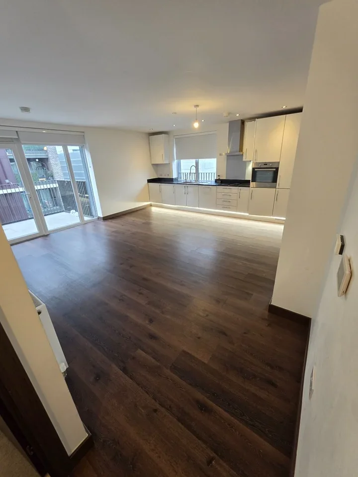 Flat Powerhouse Lane in Greater London