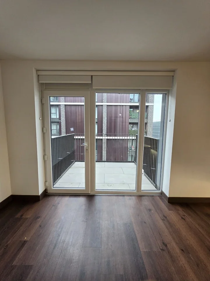 Flat Powerhouse Lane in Greater London