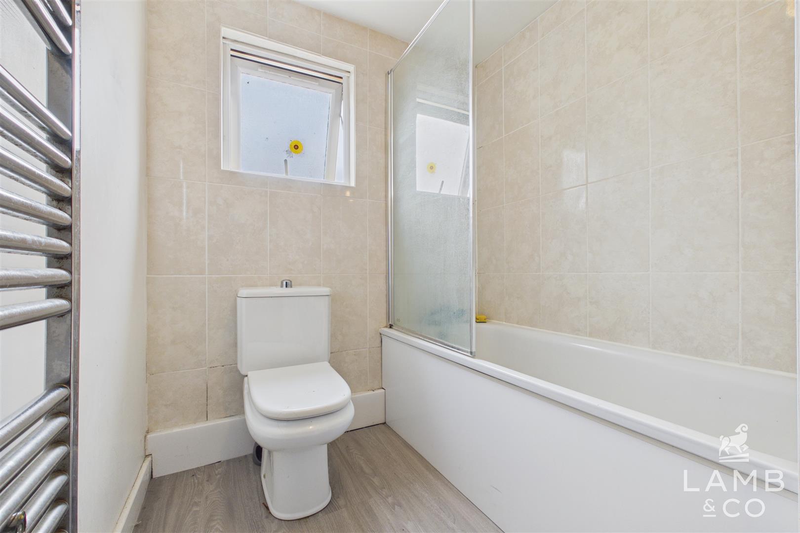Flat Pallister Road in Clacton-on-Sea