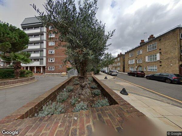 Room Wiltshire Close in Greater London