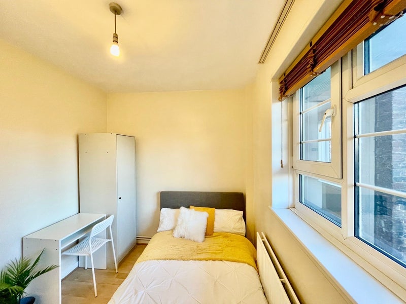 Room Murray Grove in Greater London