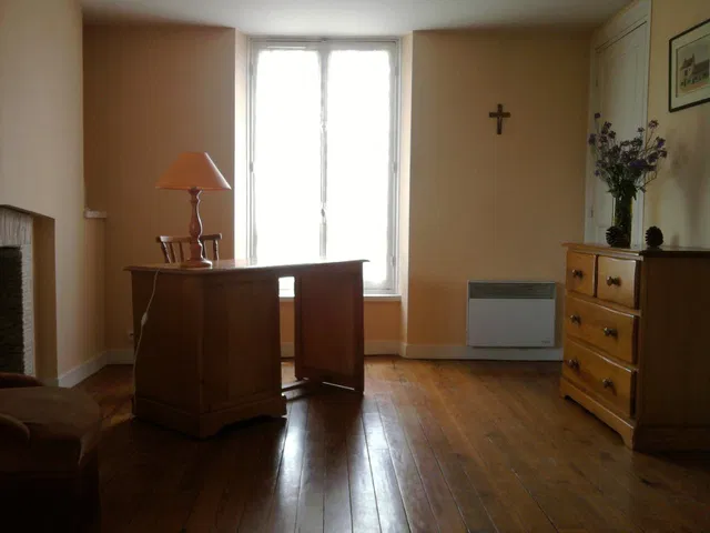 Room Rue de la Grand Cour in Civry-la-Forêt