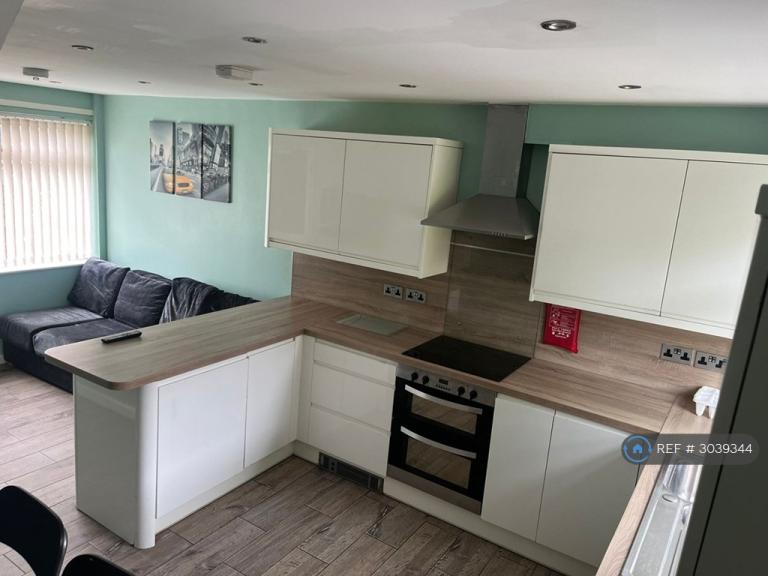 Room Leabon Grove in Birmingham
