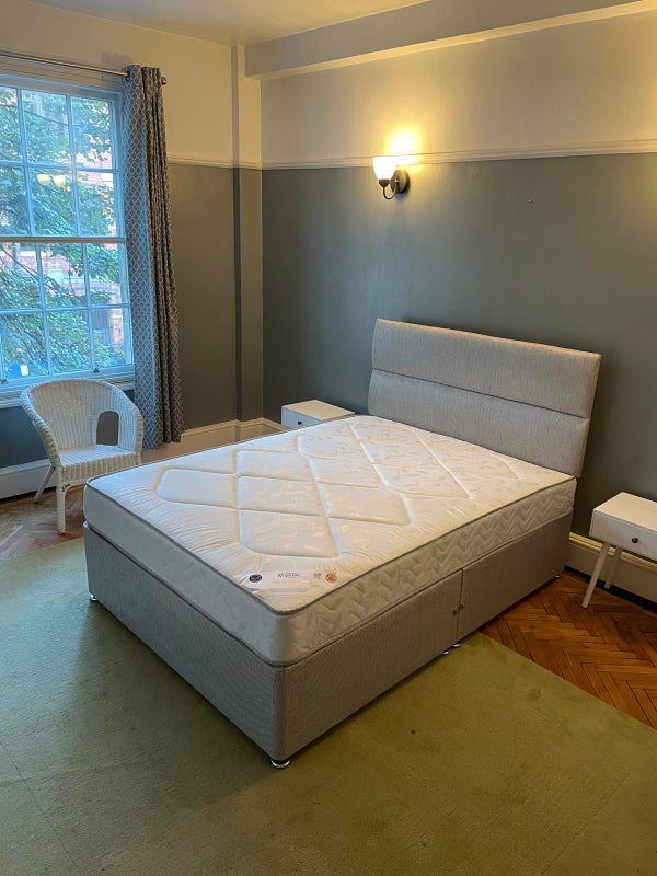 Room Womanby Street in Cardiff