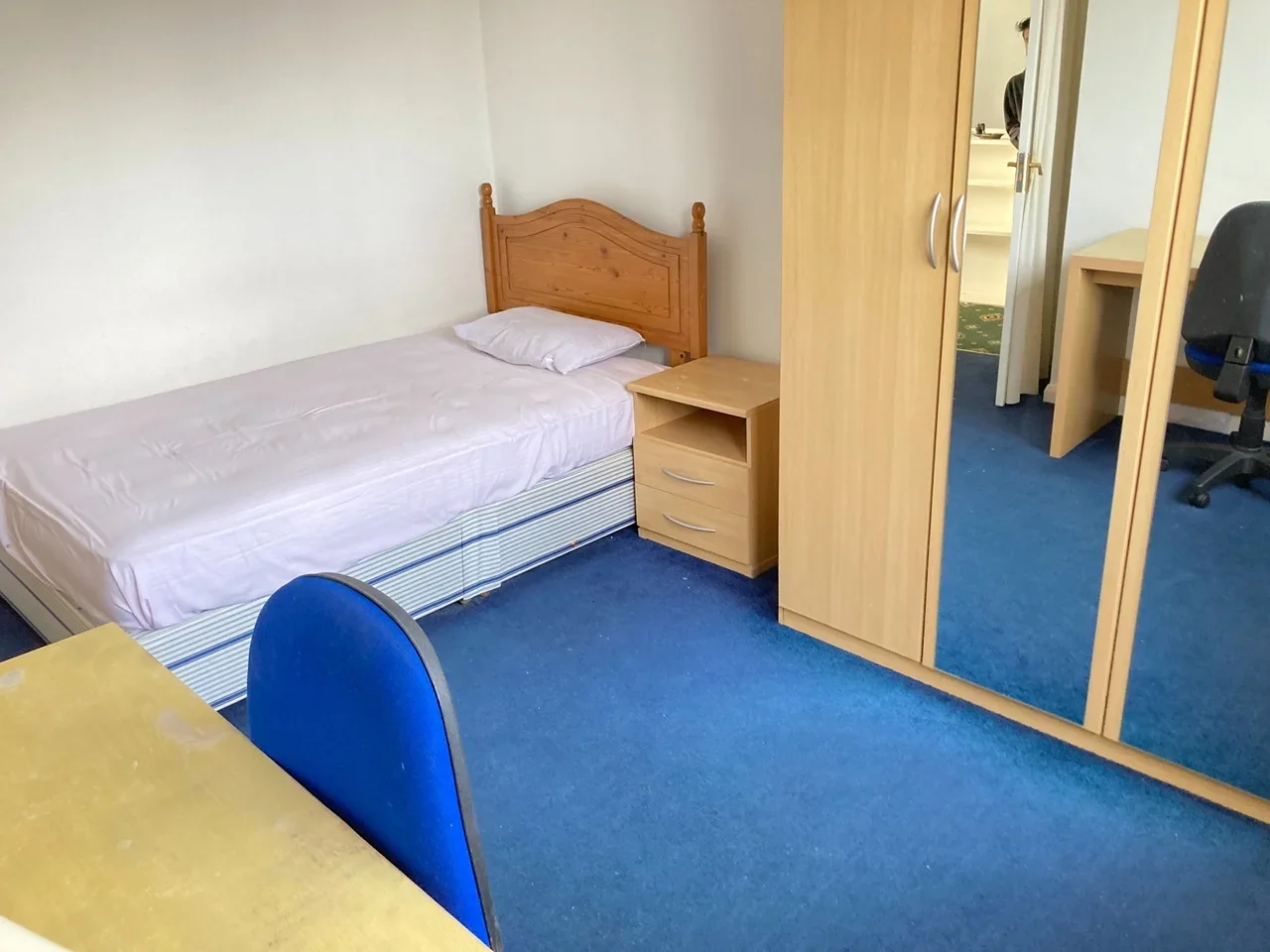 Room Brunswick Road in Greater London