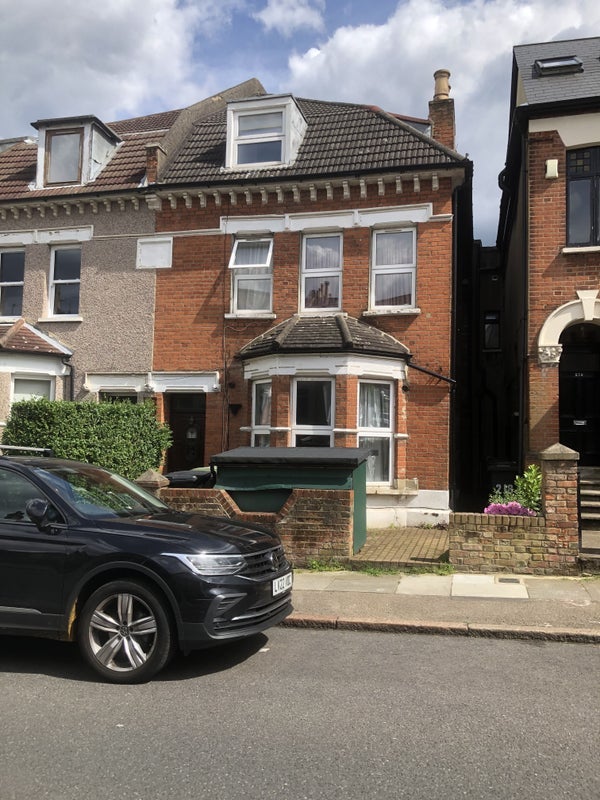 Room Devonshire Road in Greater London