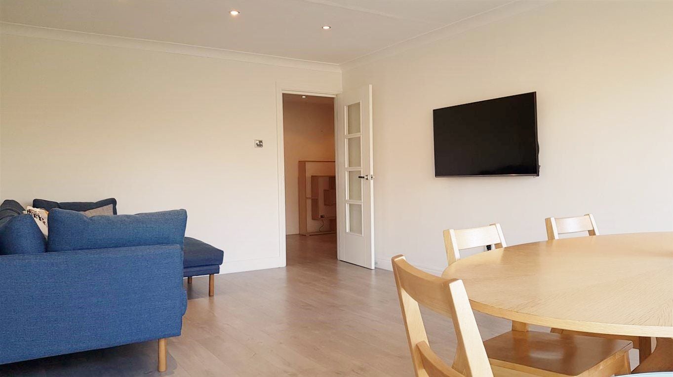 Flat Dennis Lane in Greater London
