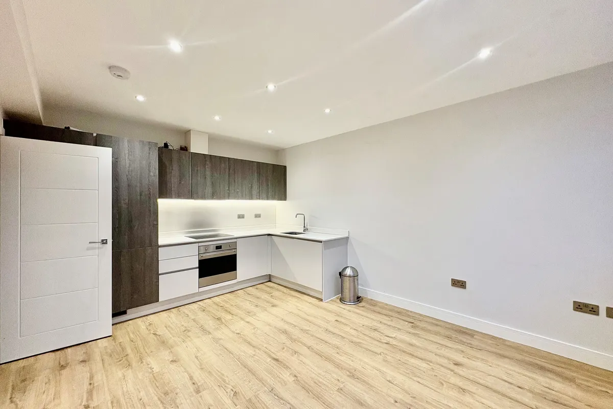 Flat Amwell End in East Hertfordshire