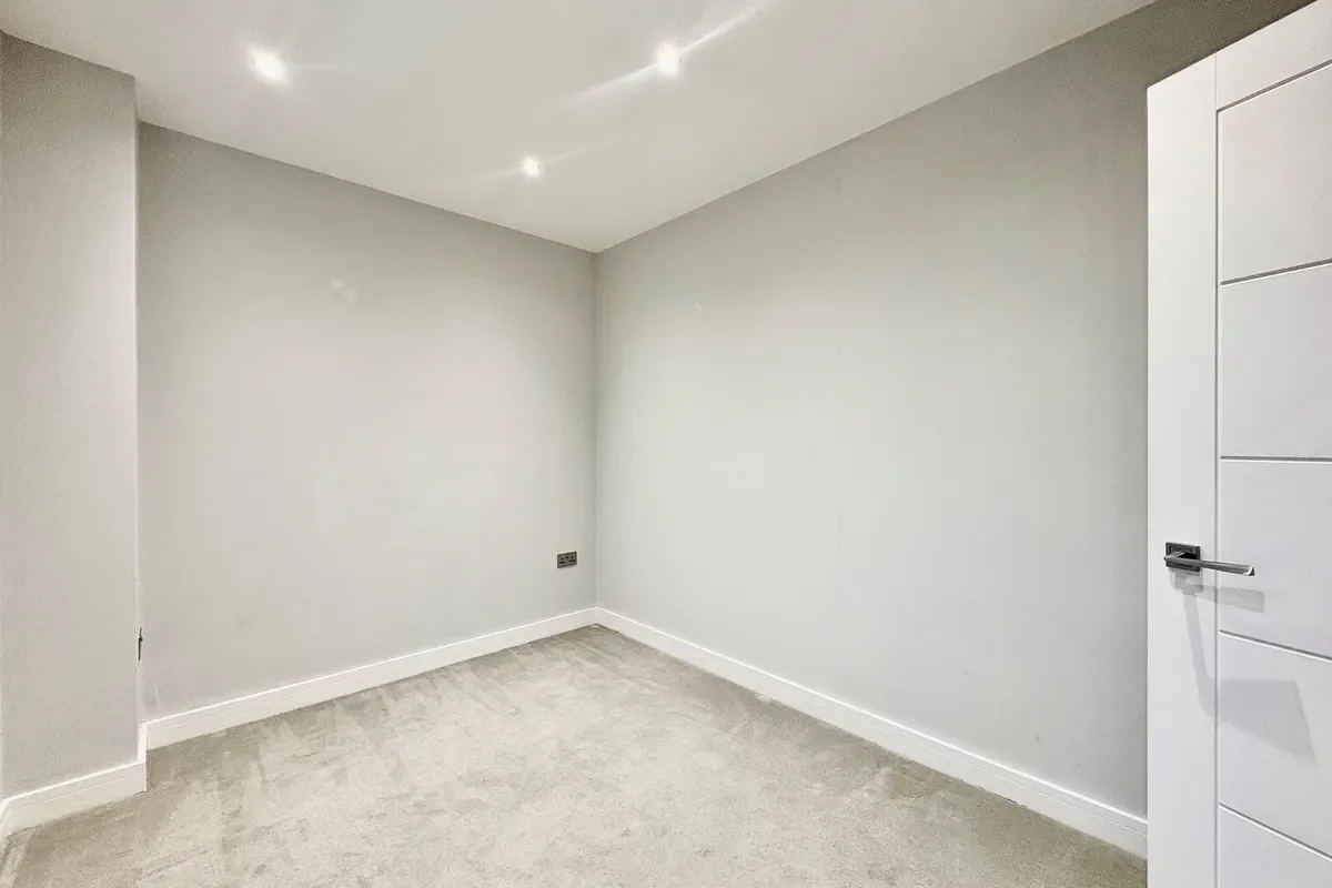 Flat Amwell End in East Hertfordshire