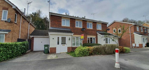 House Millrise Road in Mansfield