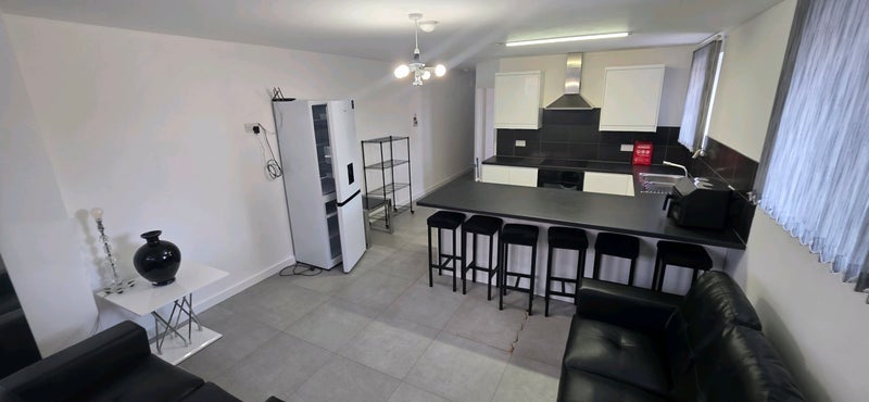 Flat Tetlow Street in Liverpool