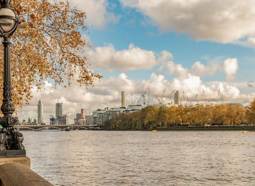 Flat Chelsea Embankment in Greater London