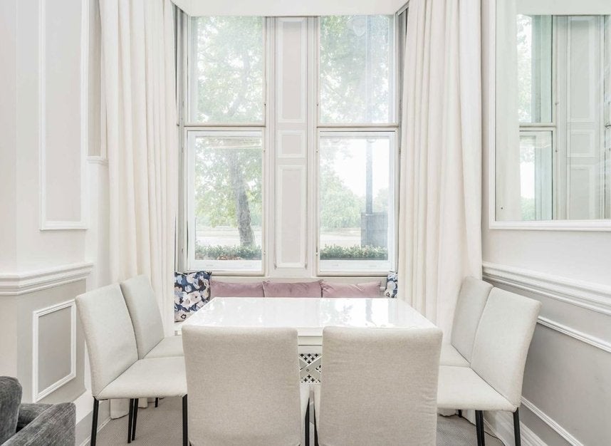 Flat Chelsea Embankment in Greater London