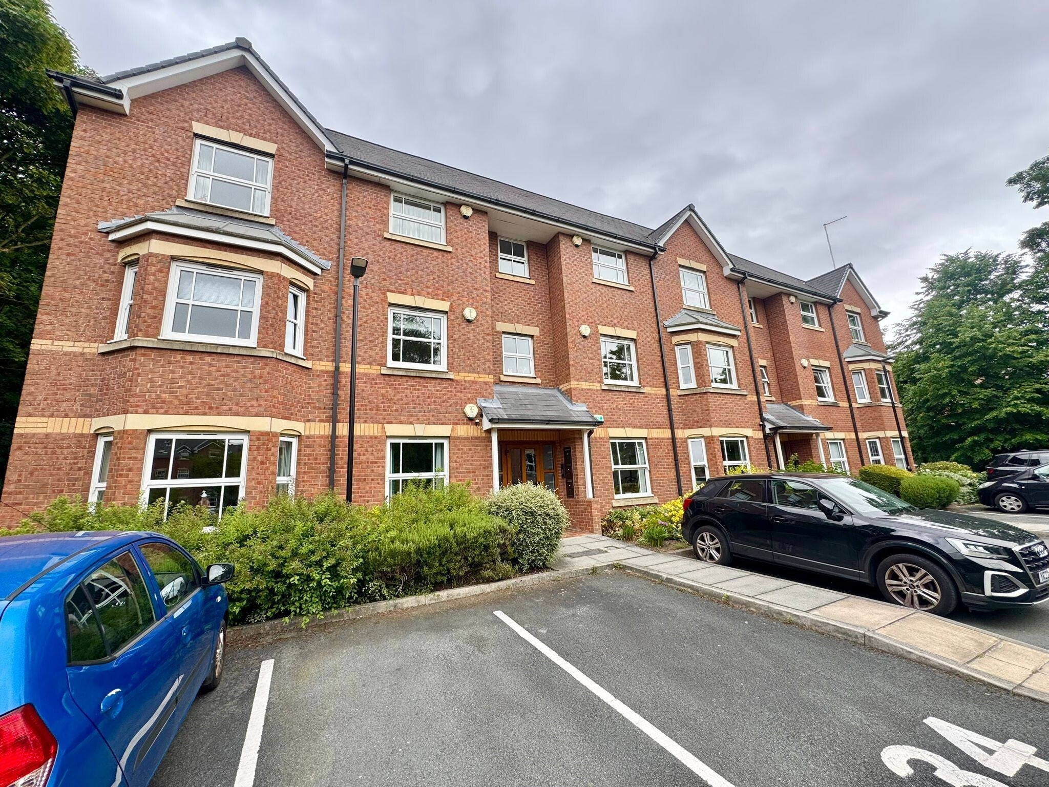 Flat Pennyford Drive in Liverpool