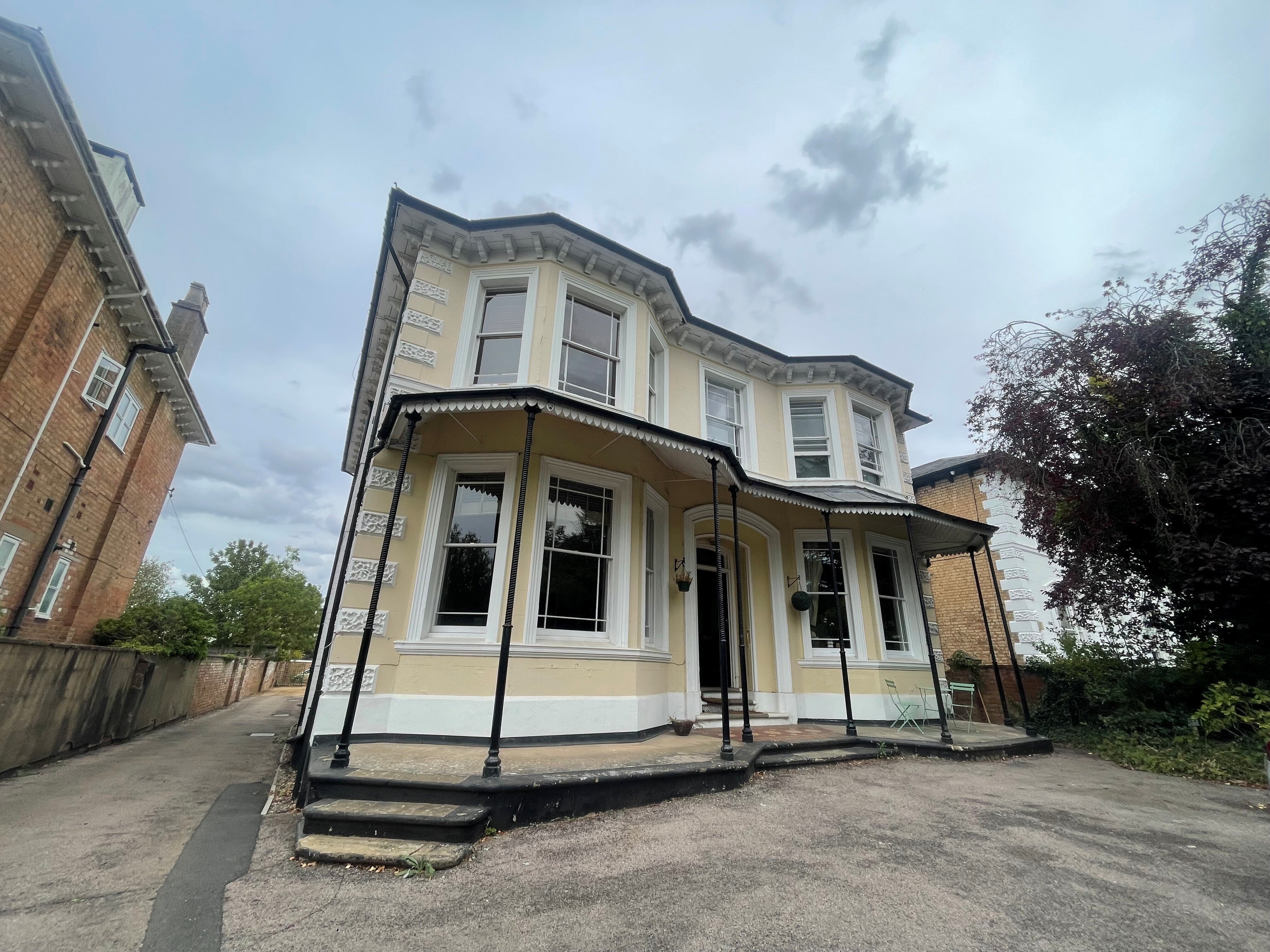 Flat Kenilworth Road in Royal Leamington Spa
