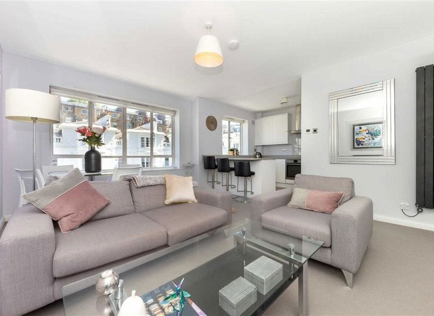 Flat Gloucester Terrace in City of Westminster