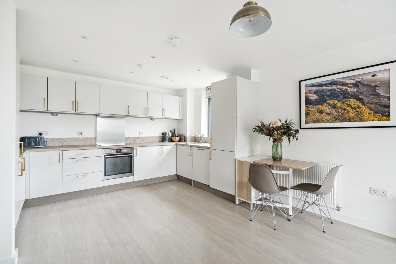 Flat Newsom Place in St Albans