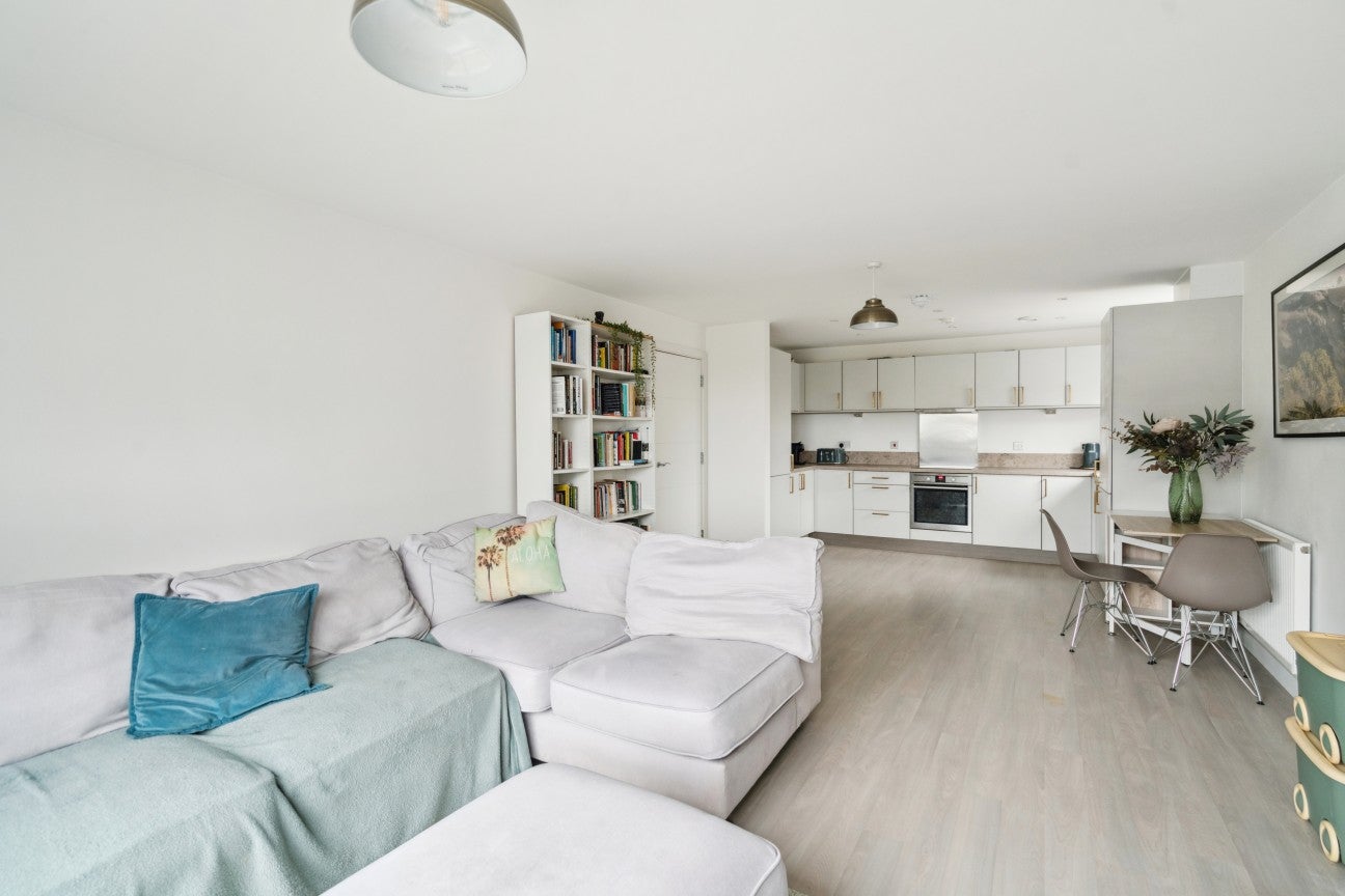 Flat Newsom Place in St Albans