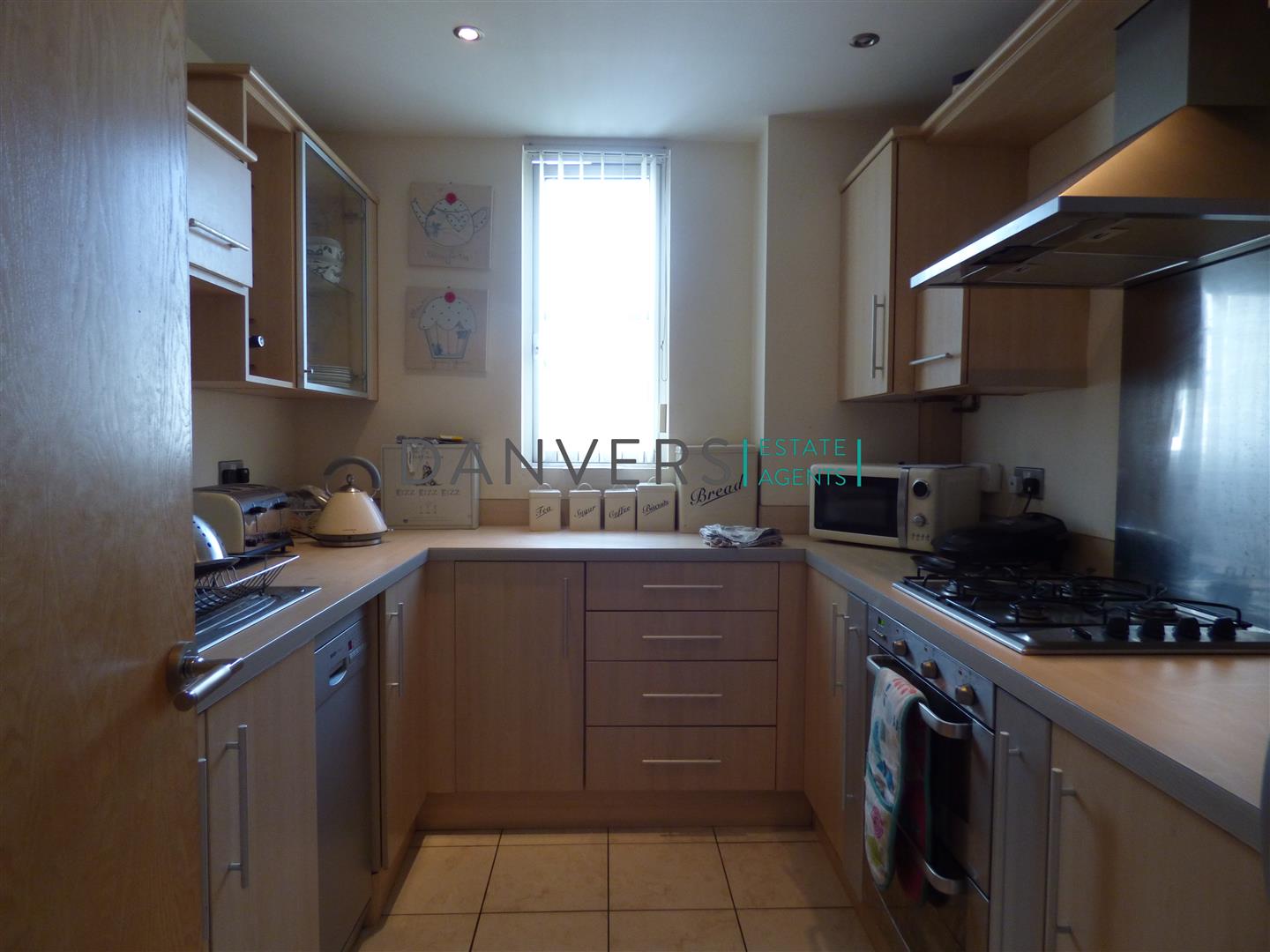 Flat Watkin Road in Leicester