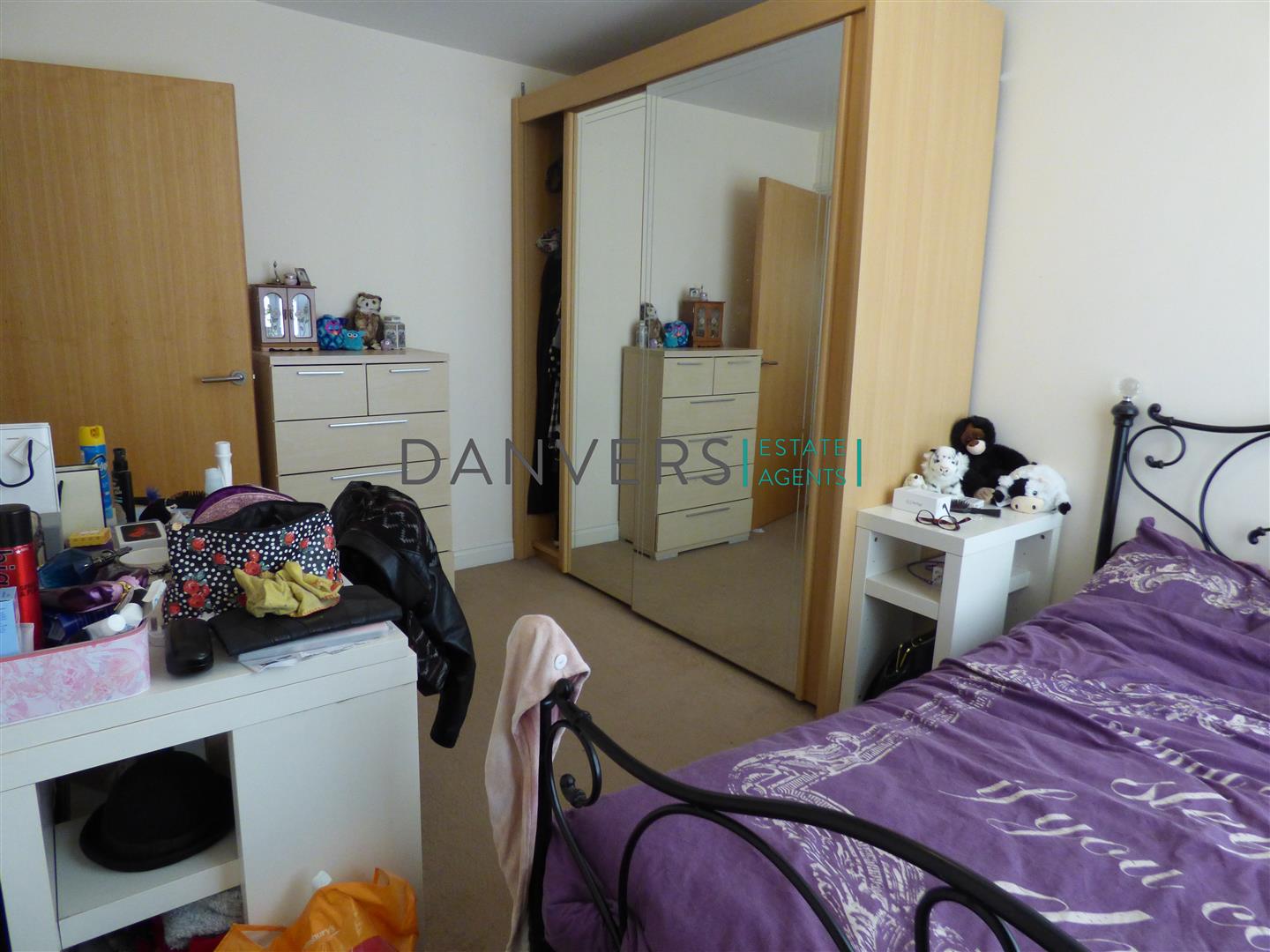 Flat Watkin Road in Leicester