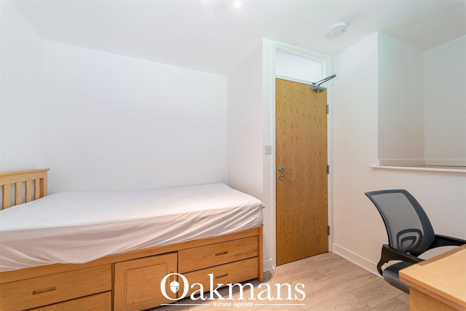 Room Leeson Walk in Birmingham