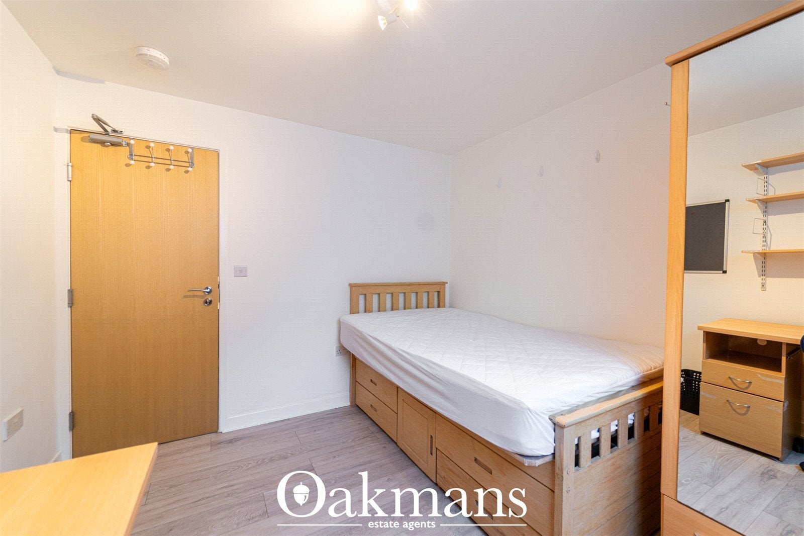 Room Leeson Walk in Birmingham