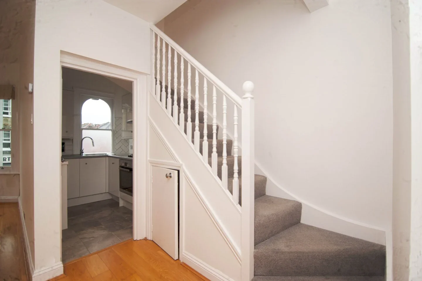 Flat Northcote Road in Greater London