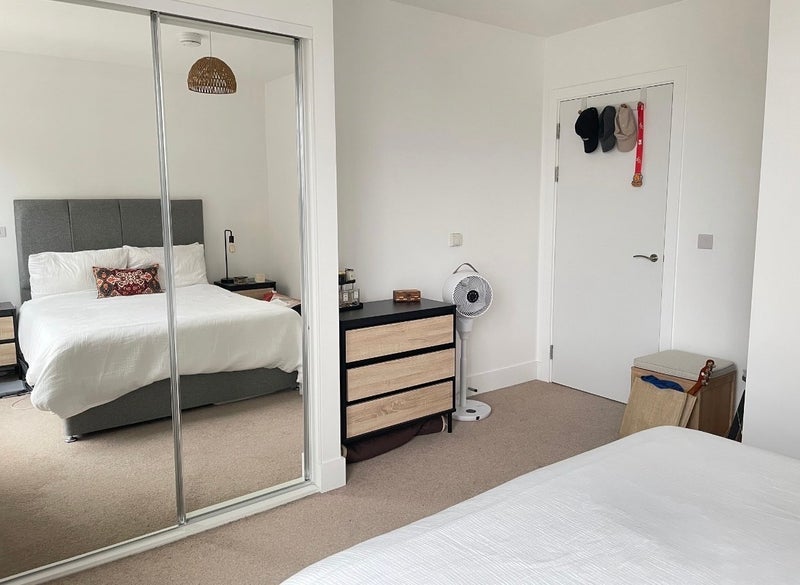 Flat Town Place in Greater London