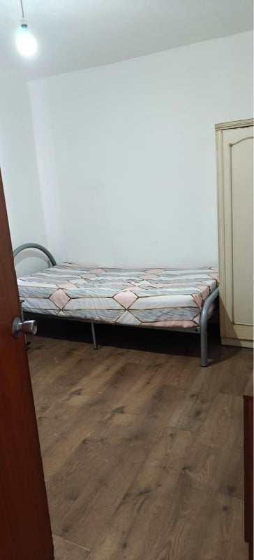 Room Whitby Road in Slough