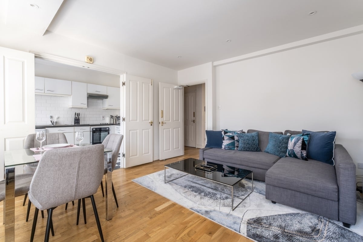 Flat Nottingham Place in City of Westminster