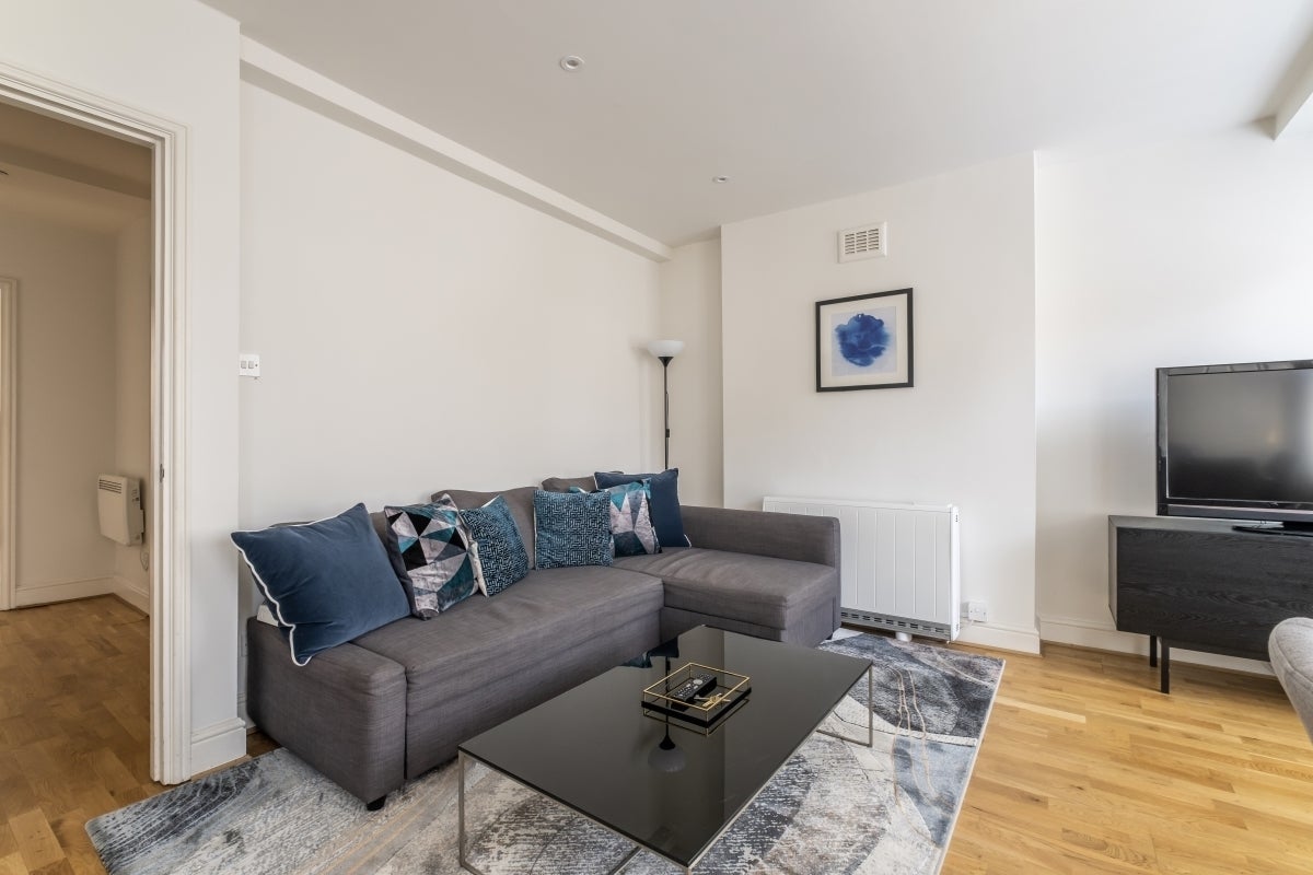Flat Nottingham Place in City of Westminster