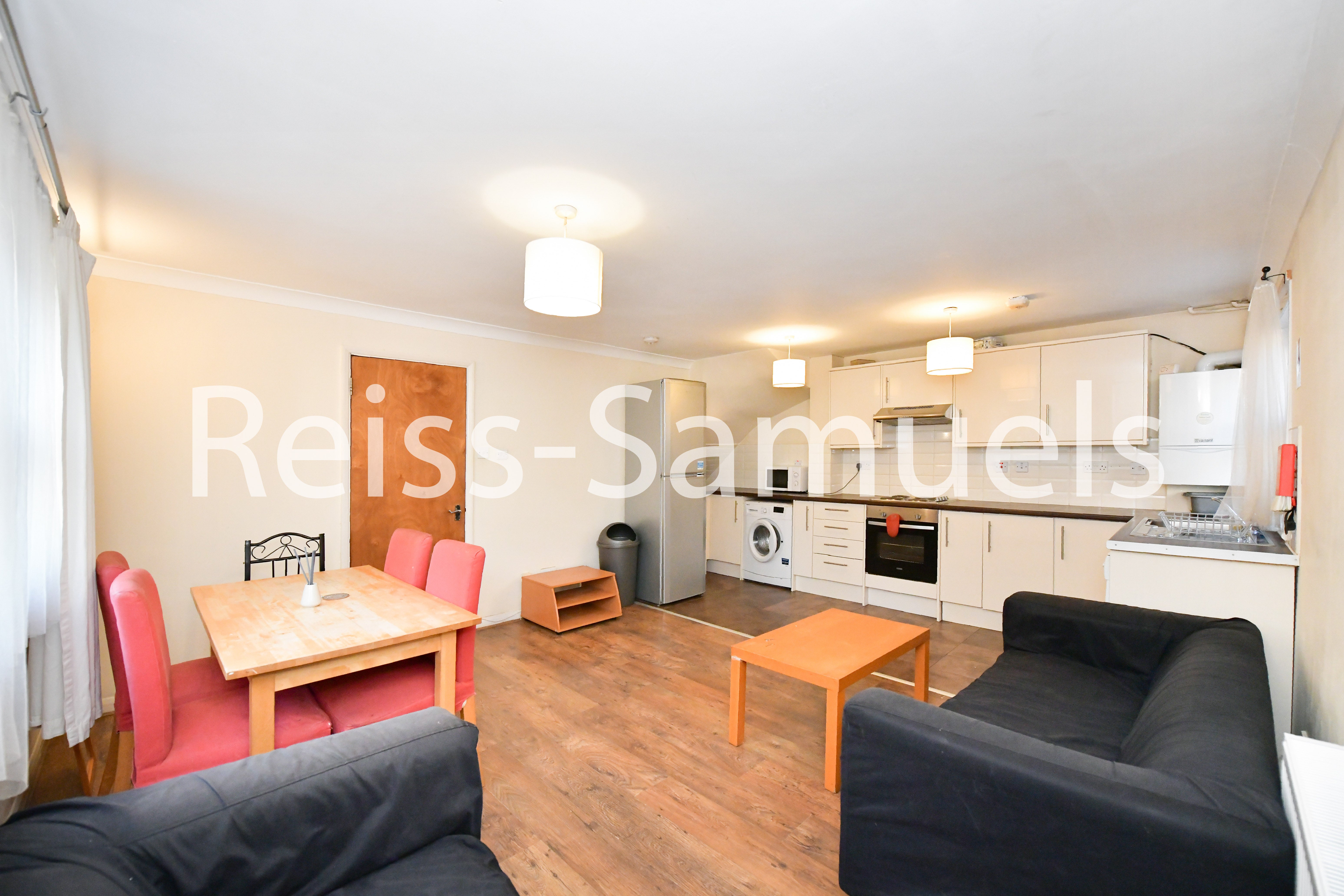 Flat Lockesfield Place in Greater London