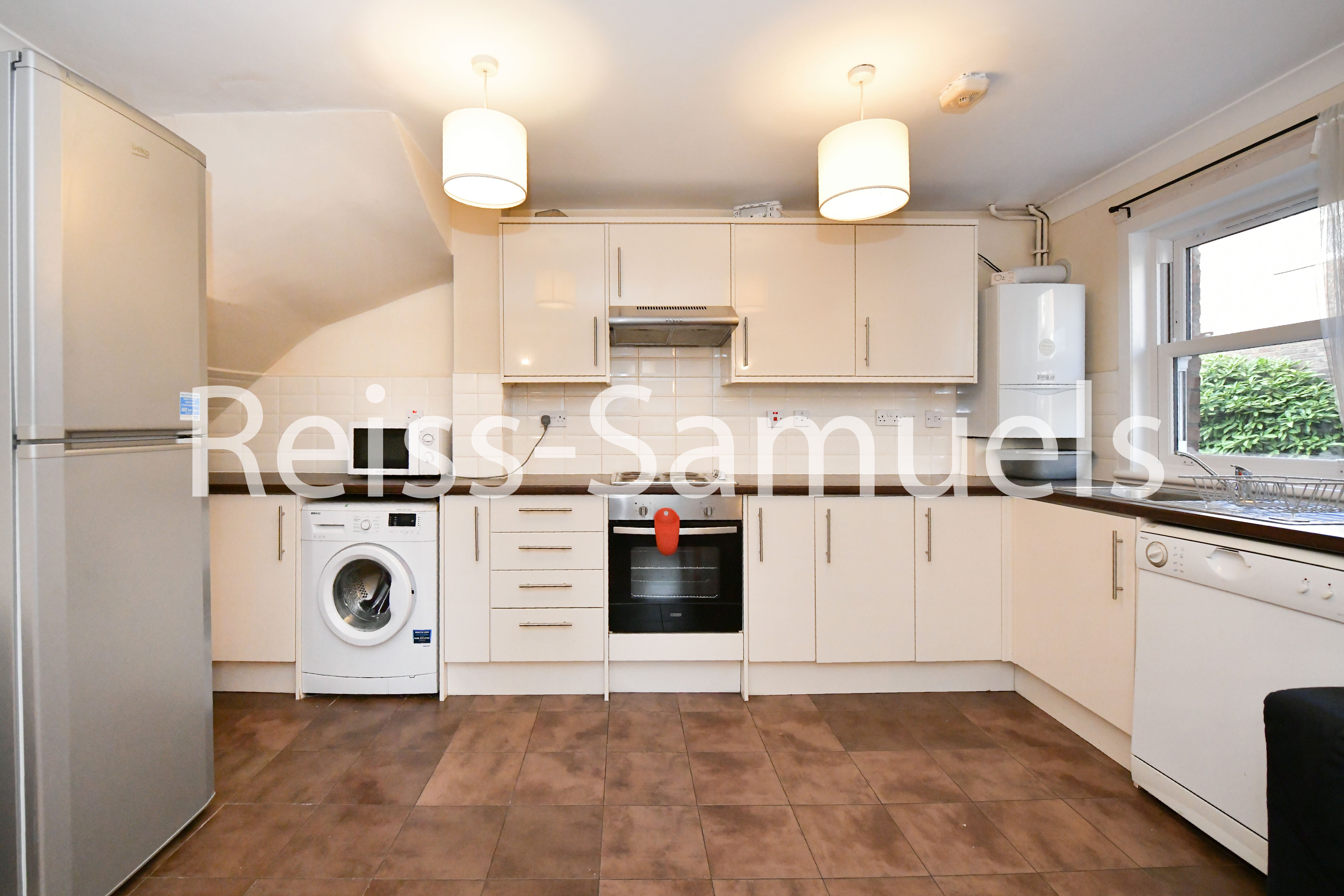Flat Lockesfield Place in Greater London