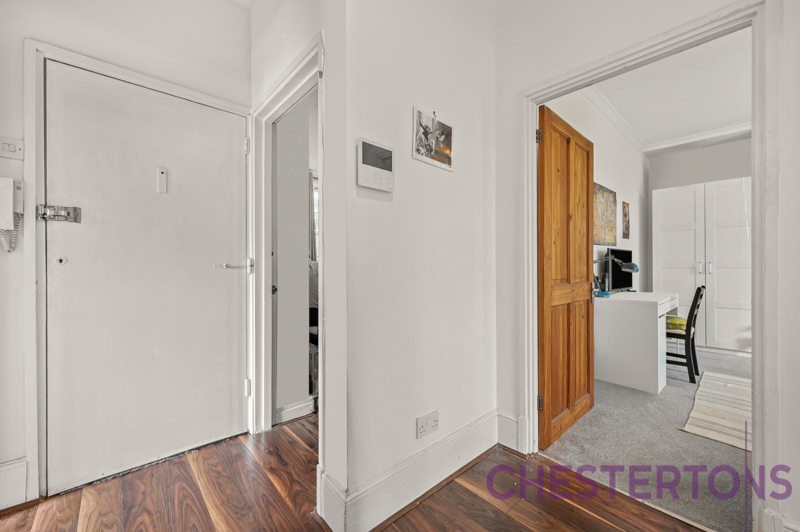 Flat Shooters Hill Road in Greater London