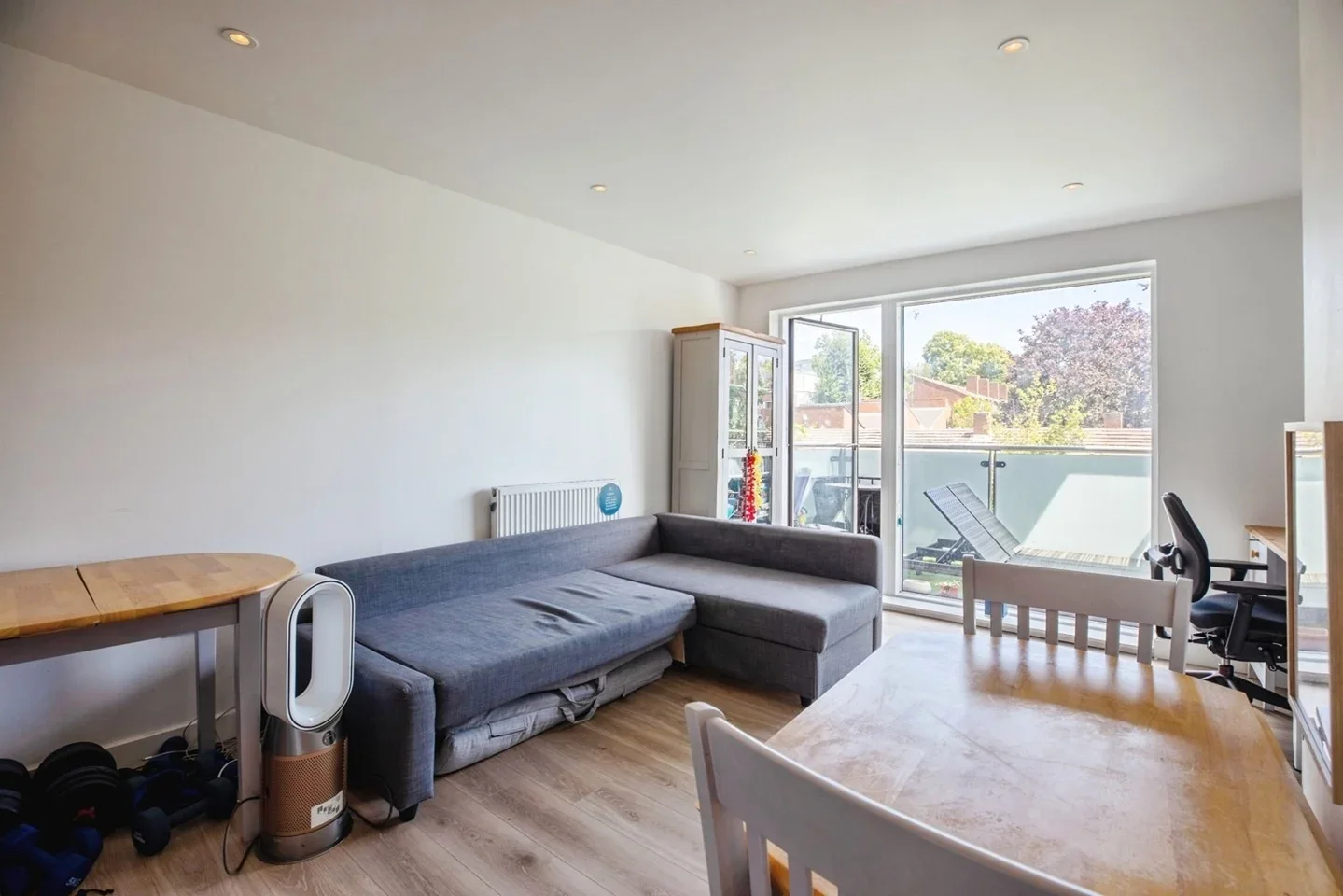 Flat Conington Road in Greater London