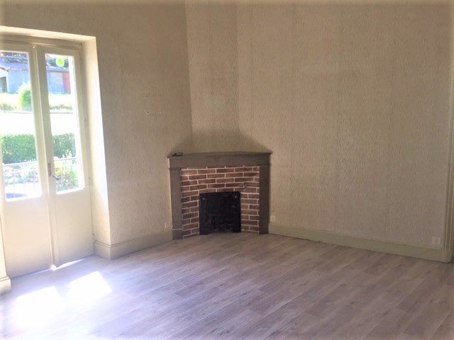 Flat Rue de la Gare in Saint-Victor-sur-Rhins