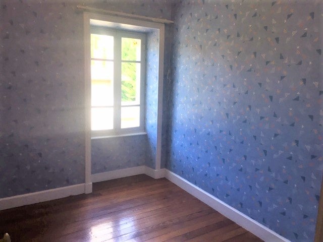 Flat Rue de la Gare in Saint-Victor-sur-Rhins