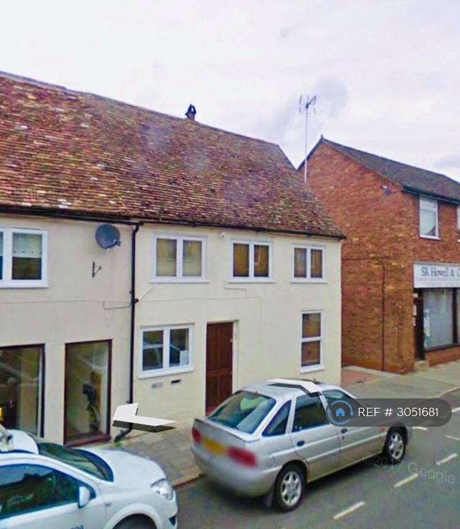 Flat High Street in Huntingdonshire